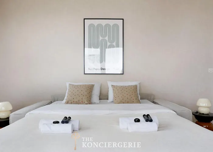 Cozy Haven In The Heart Of Buttes-chaumont *
